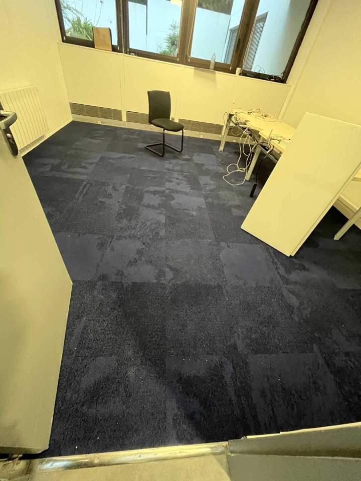 Bureau orange Nantes rénovation sol bureau moquette dalle